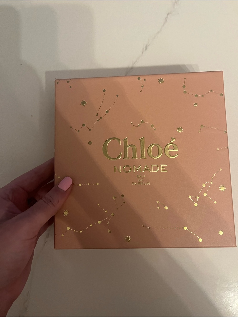 Chloé Nomade Set - Soft Peach/Pink Bottle & Box - Picture 2 of 3